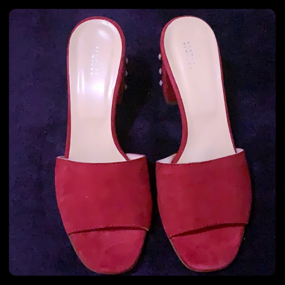 Sandals - Picture 1 of 5